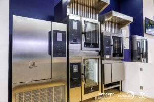 一平米的烹饪利器 - SkyLine万能蒸烤箱